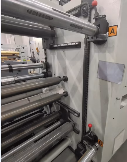High Speed Craft Paper Jumbo Roll Slitting Rewinding Machine